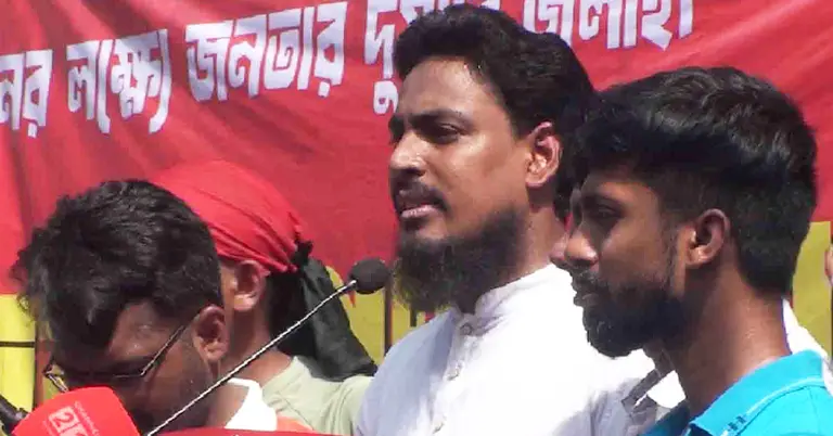 চাঁপাইনবাবগঞ্জের পথ সভায় আখতার হোসেন